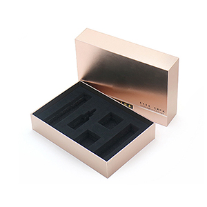 Partial Cover and Tray with Spot UV